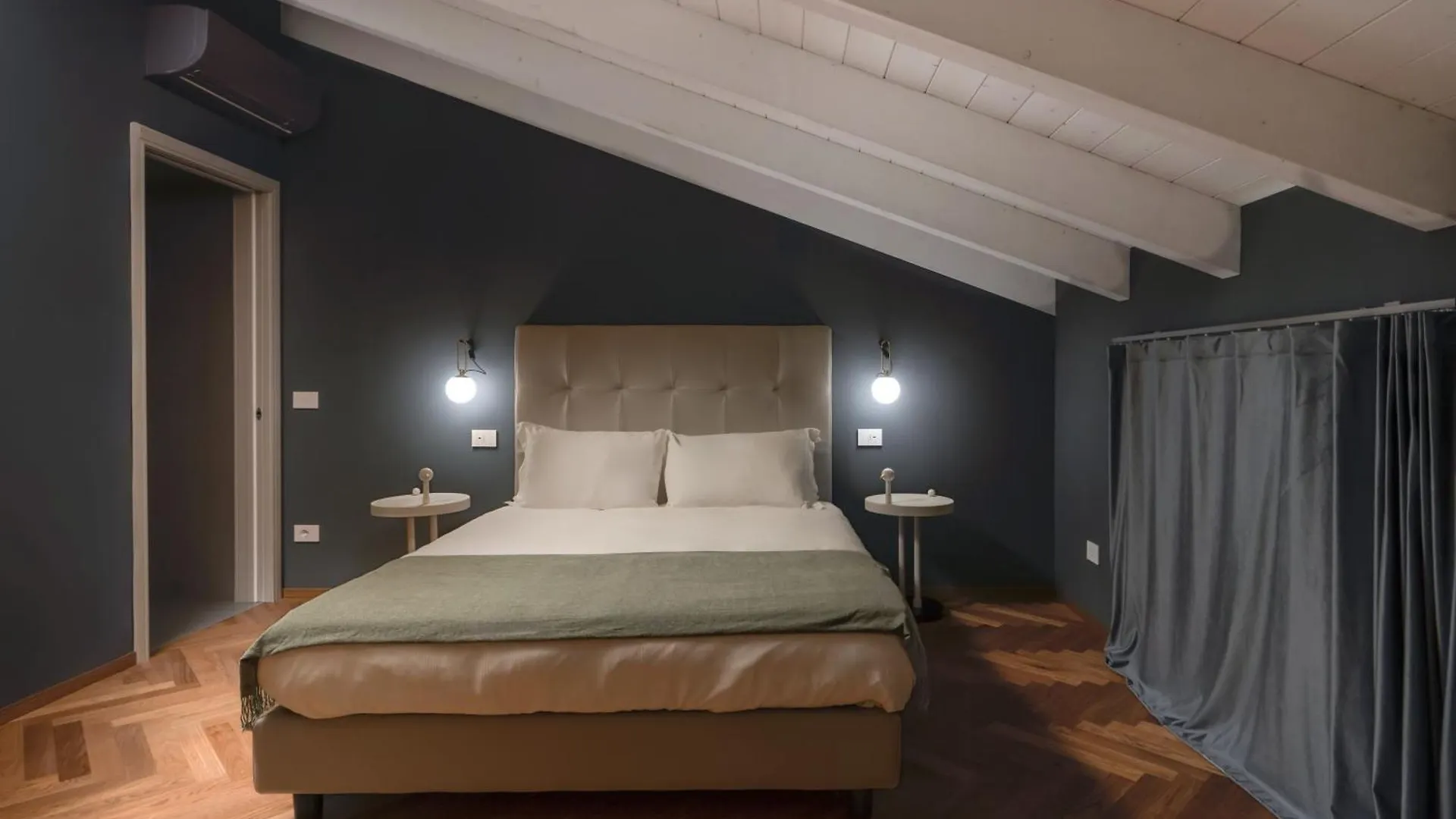 Rego Apartments - Boutique Aparthotel & Serenity Spa With Some Off-Site Apartments In The Heart Of Bergamo City Center