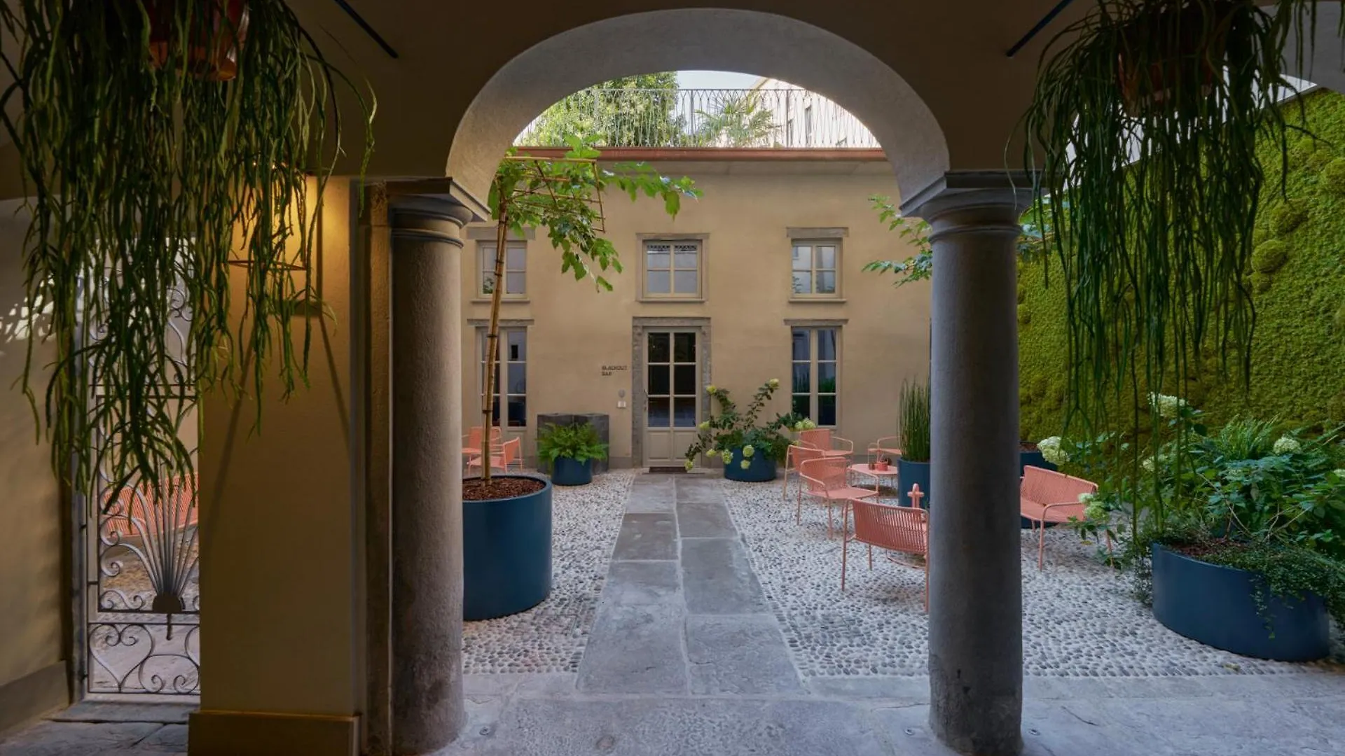 Rego Apartments - Boutique Aparthotel & Serenity Spa With Some Off-Site Apartments In The Heart Of Bergamo City Center Włochy