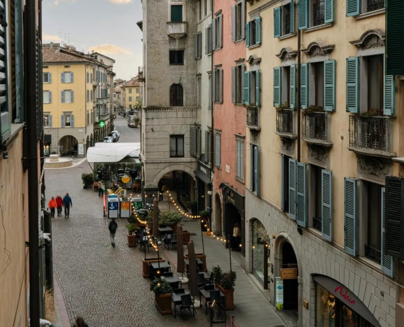 Rego Apartments - Boutique Aparthotel & Serenity Spa With Some Off-Site Apartments In The Heart Of Bergamo City Center