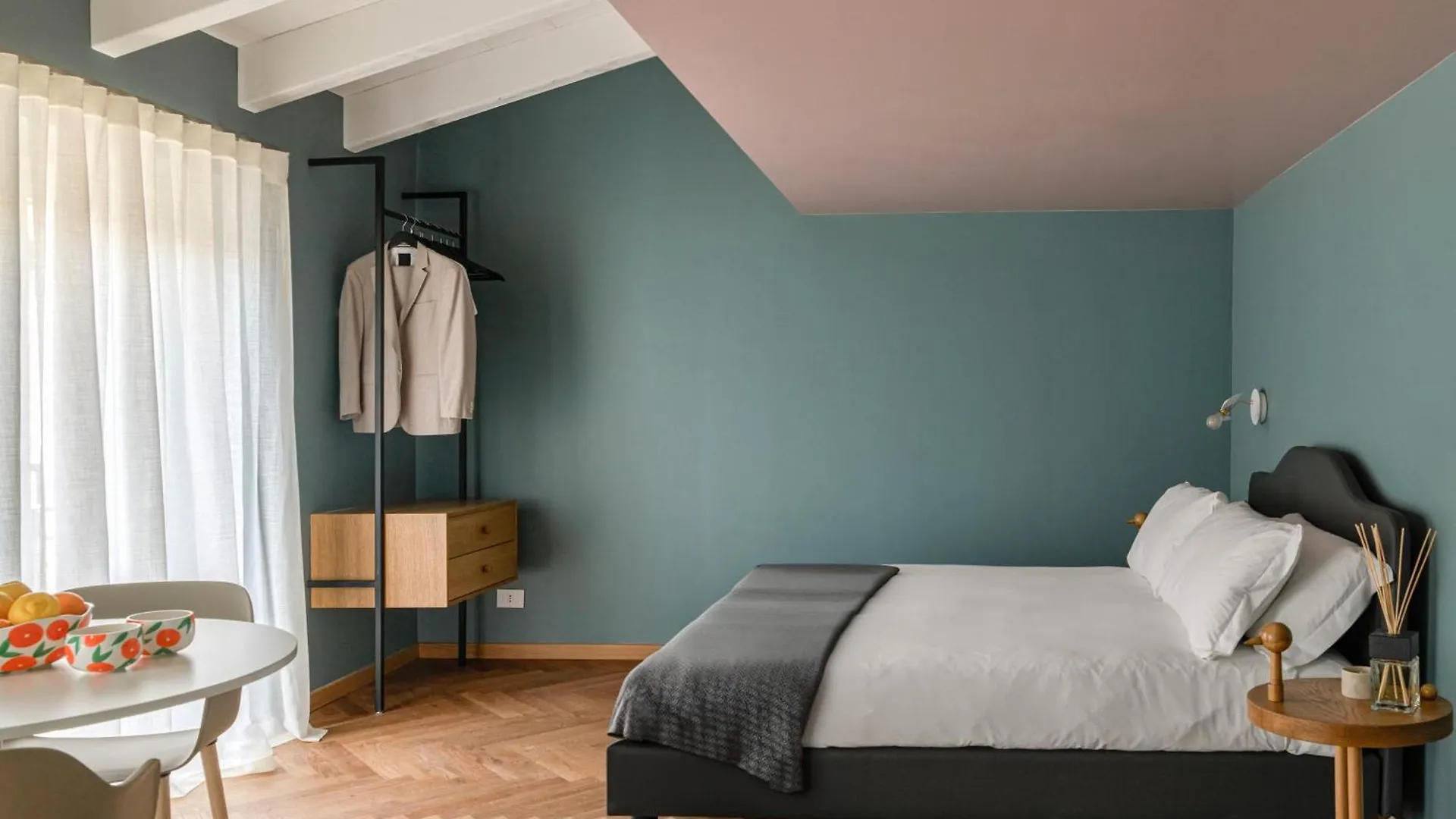 Rego Apartments - Boutique Aparthotel & Serenity Spa With Some Off-Site Apartments In The Heart Of Bergamo City Center