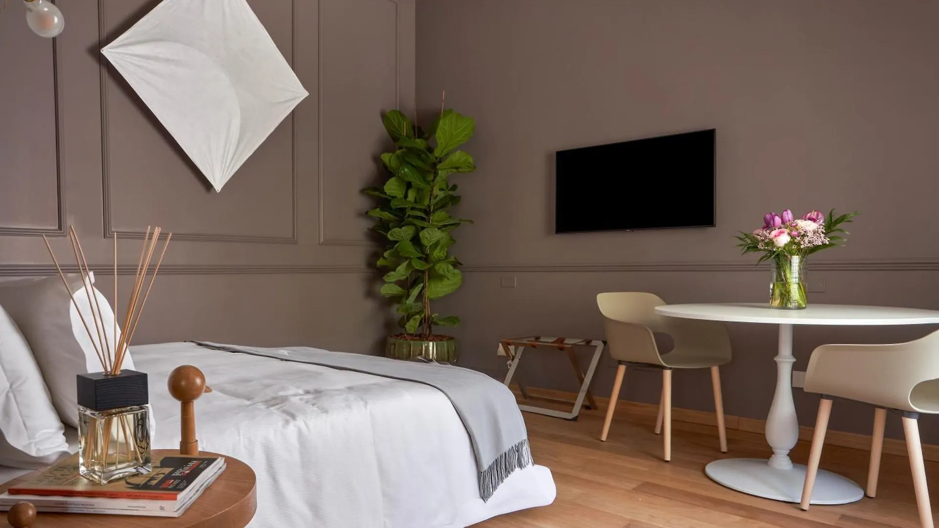 Rego Apartments - Boutique Aparthotel & Serenity Spa With Some Off-Site Apartments In The Heart Of Bergamo City Center 0*,