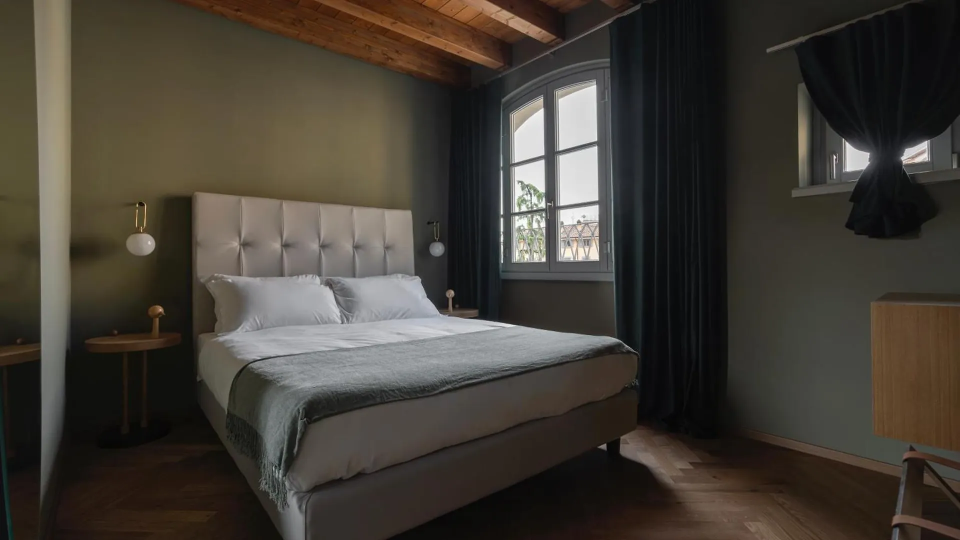 Rego Apartments - Boutique Aparthotel & Serenity Spa With Some Off-Site Apartments In The Heart Of Bergamo City Center