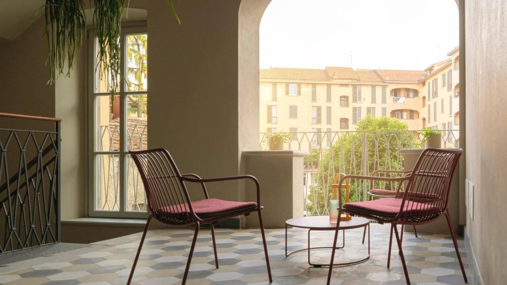 Rego Apartments - Boutique Aparthotel & Serenity Spa With Some Off-Site Apartments In The Heart Of Bergamo City Center