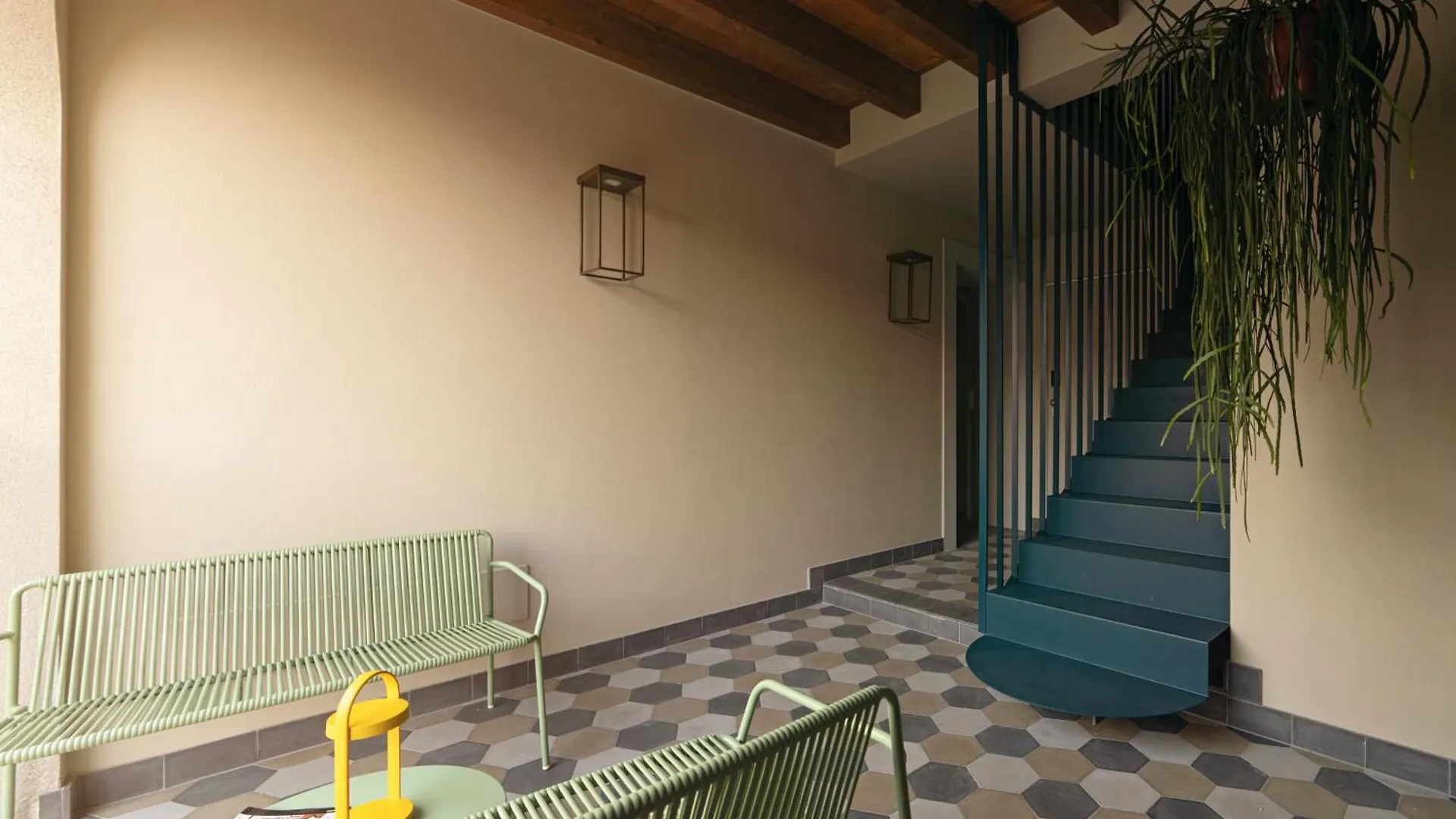 Rego Apartments - Boutique Aparthotel & Serenity Spa With Some Off-Site Apartments In The Heart Of Bergamo City Center
