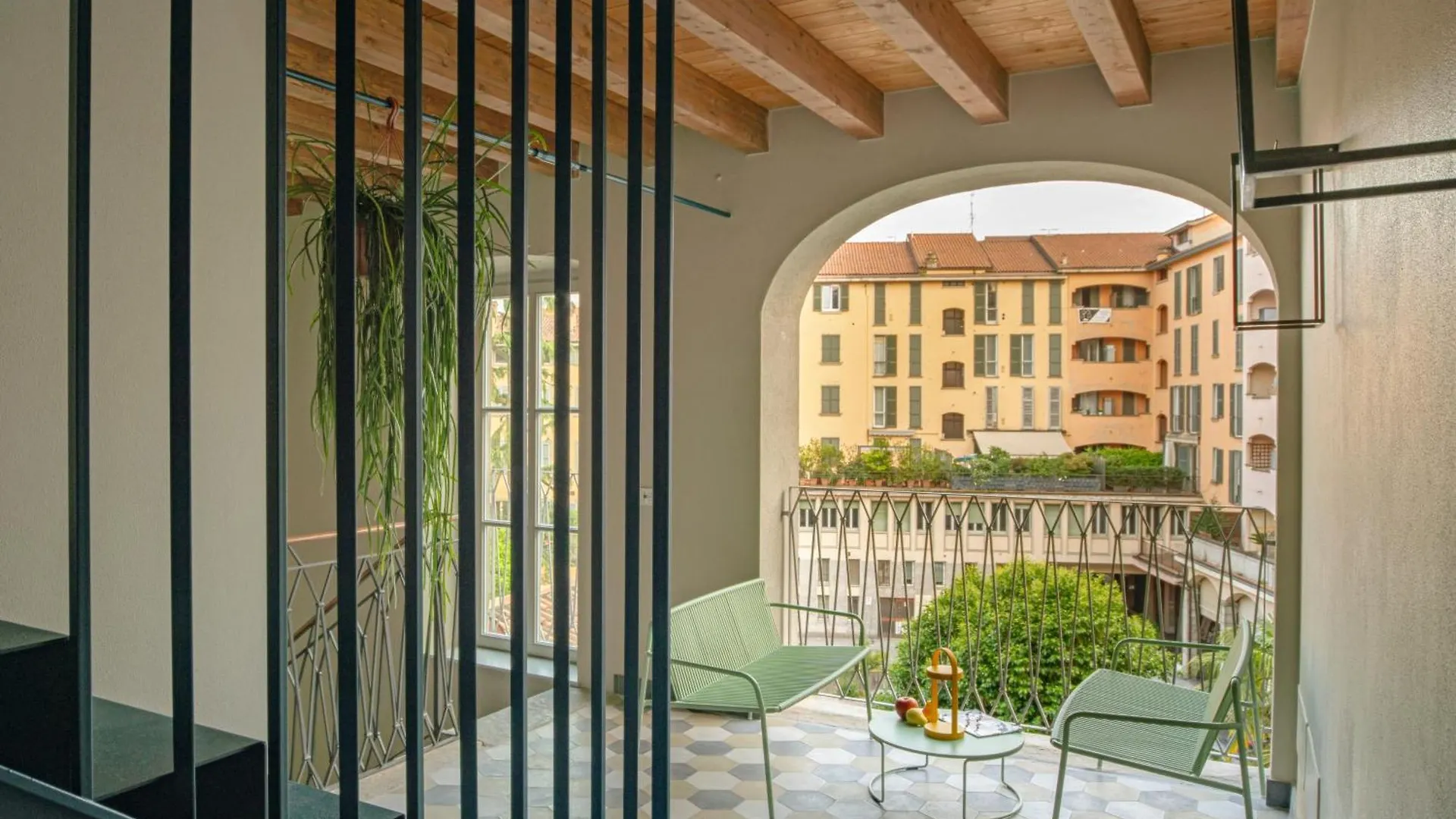 Rego Apartments - Boutique Aparthotel & Serenity Spa With Some Off-Site Apartments In The Heart Of Bergamo City Center