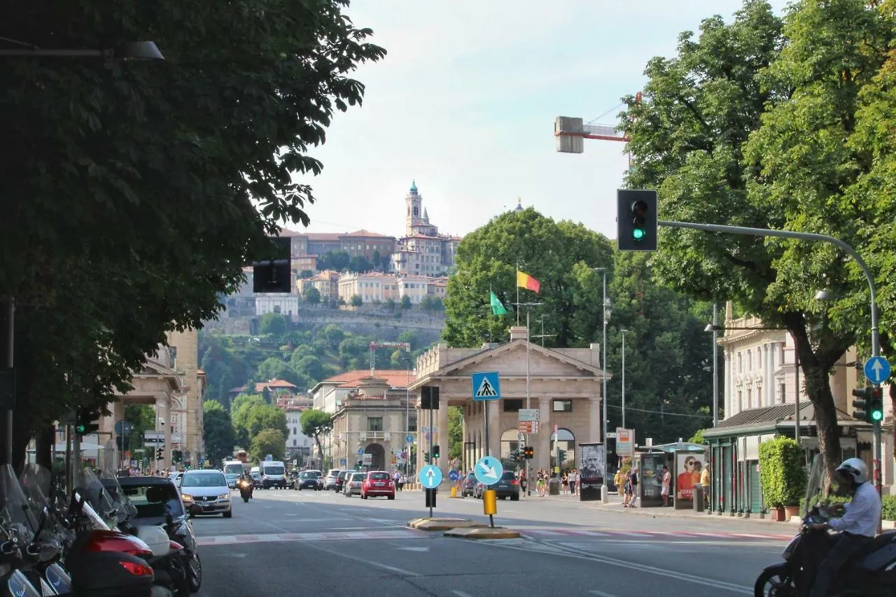Rego Apartments - Boutique Aparthotel & Serenity Spa With Some Off-Site Apartments In The Heart Of Bergamo City Center Italia